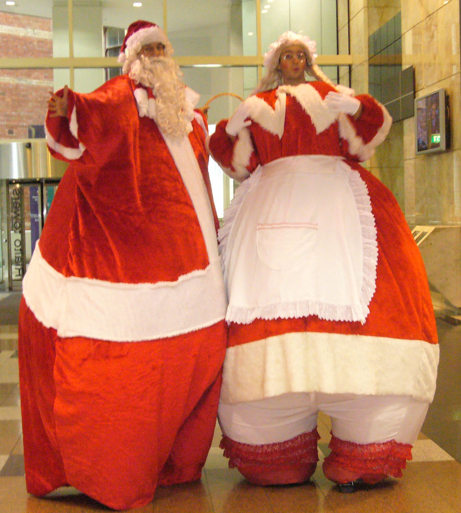 Giant Santa_Mrs Claus_soliq 1